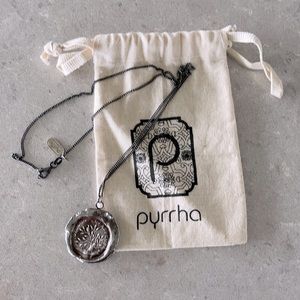 Pyrrha ‘Faithful’ silver talisman with chain